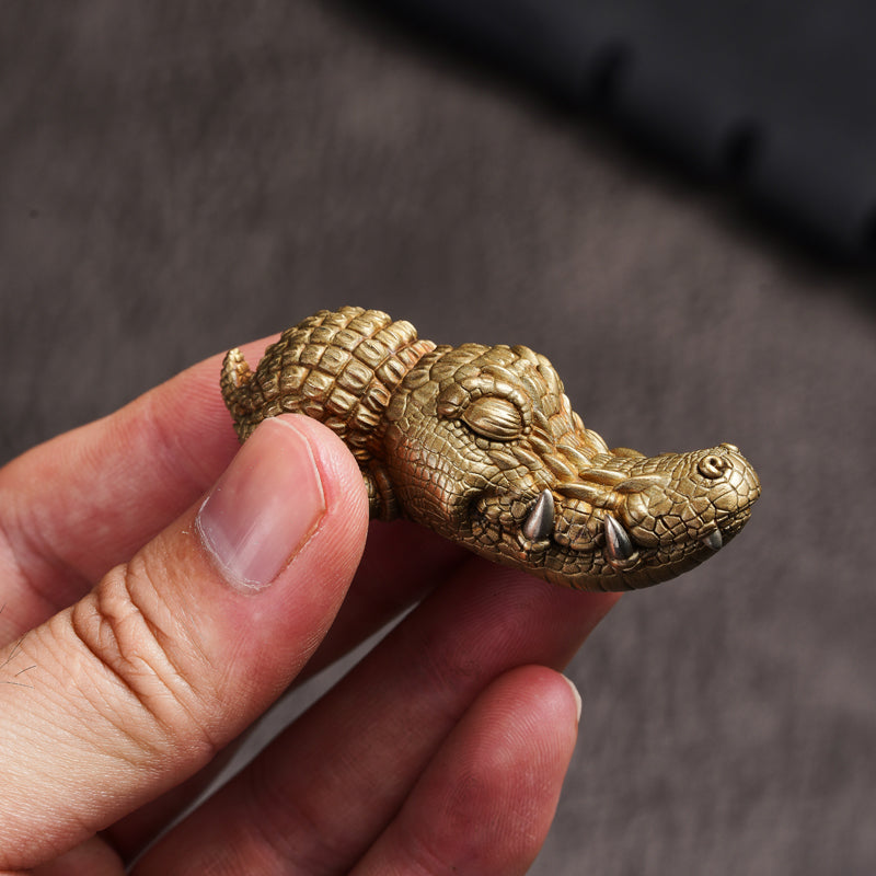 Poker Card Guard Poker Card Protector Fortune Crocodile - Snap Up Your Luck