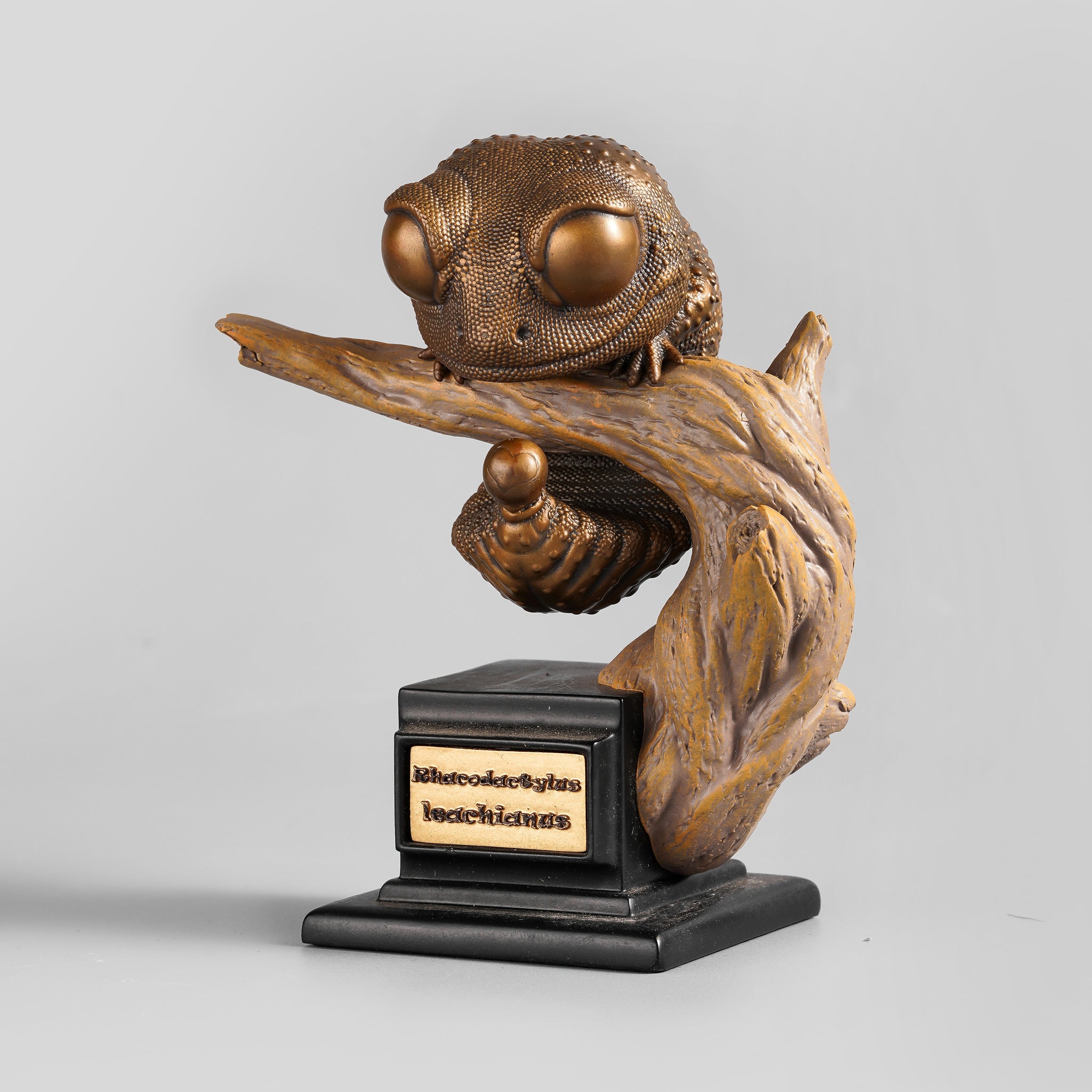 Bronze Knob-Tailed Gecko Statue