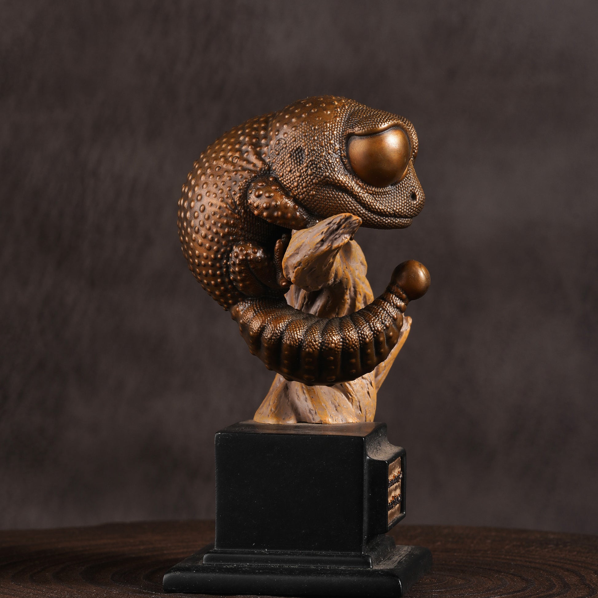 Knob-Tailed Gecko Statue