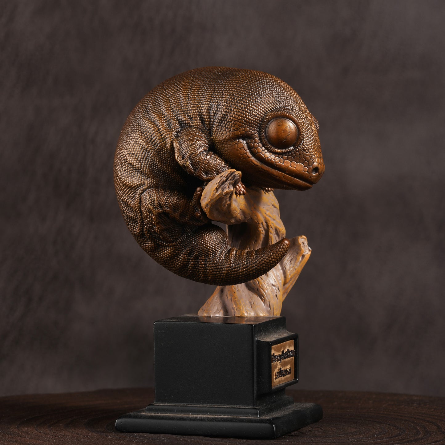 Bronze New Caledonia Giant Gecko Statue